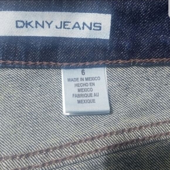 DKNY Shorts Jean Women's 6 Dark Wash Bermuda Zip and Button Up - Picture 4 of 10